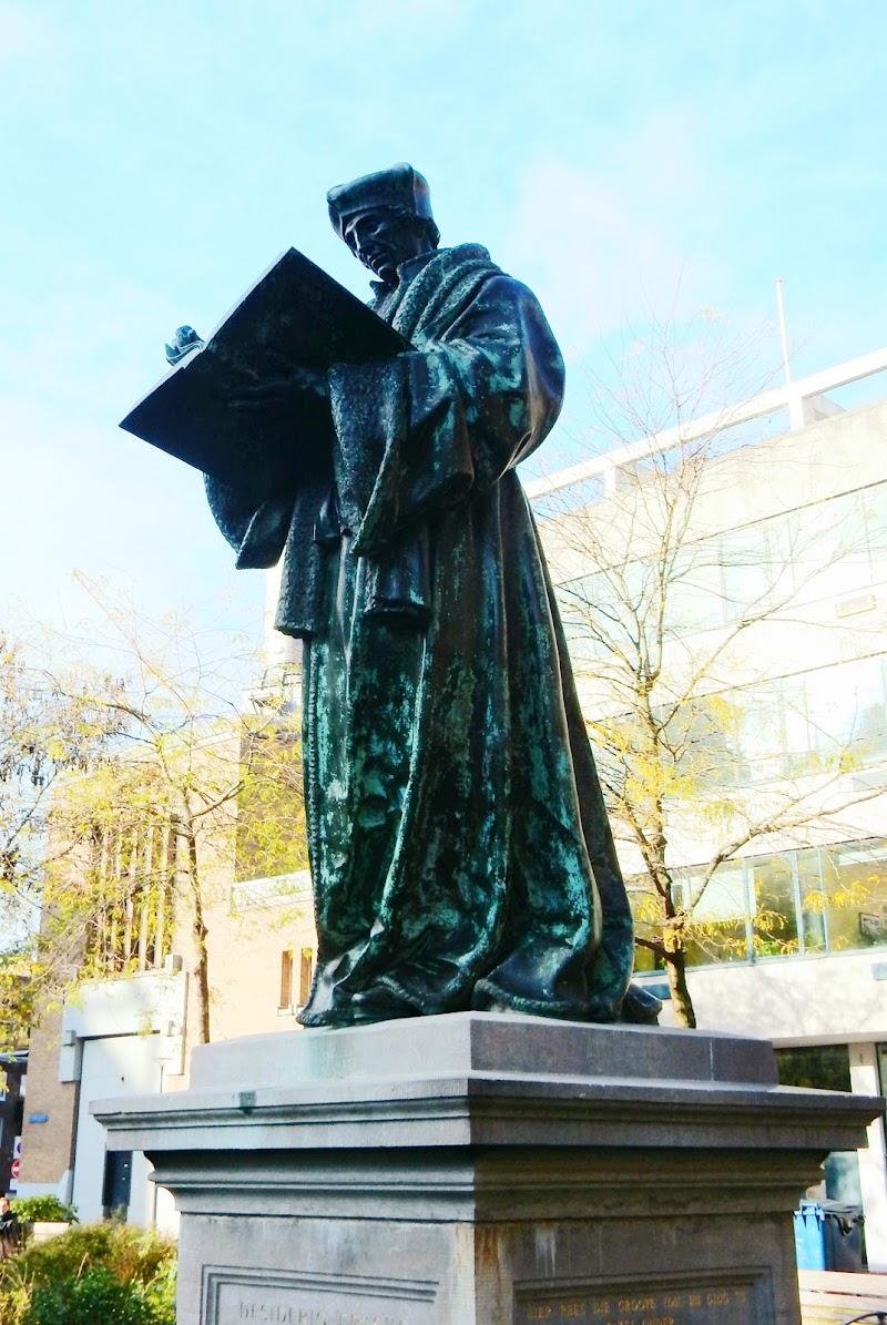 Standbeeld van Erasmus