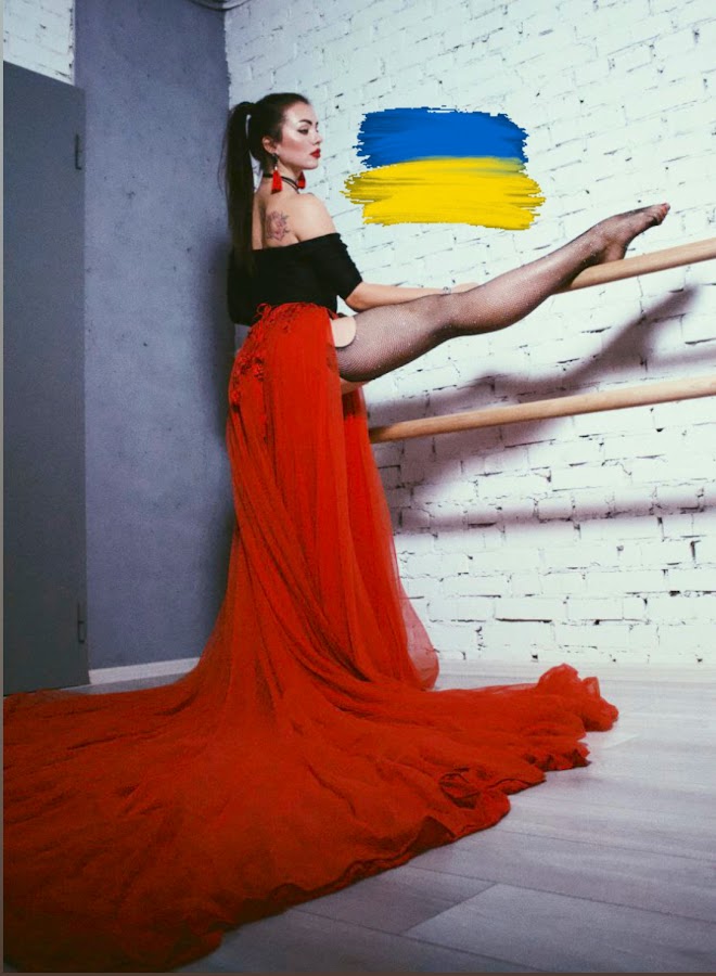 Lady dance & stretching