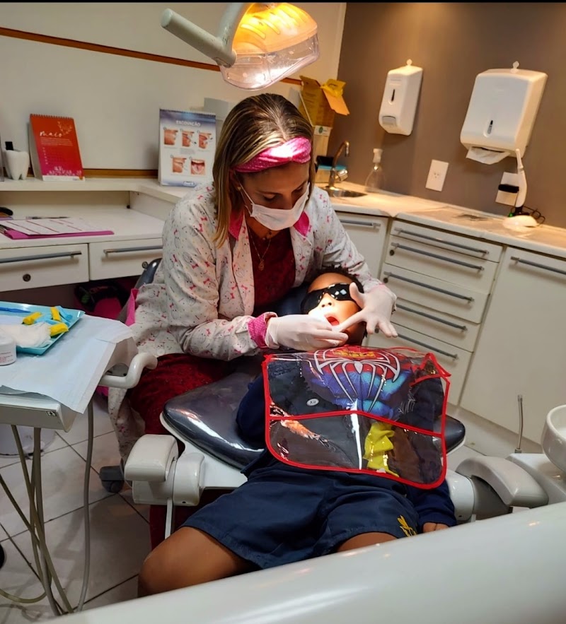 Consultório Odontológico Particular Bianca Barata | Dentista Emergência 24h WhatsApp | Prótese, Implante - Copacabana/RJ - foto 4