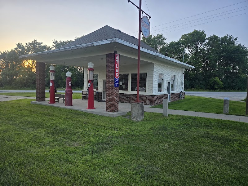 Niland's Cafe photo 3