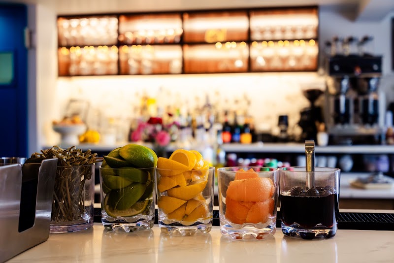 Waterlily Lounge photo 2