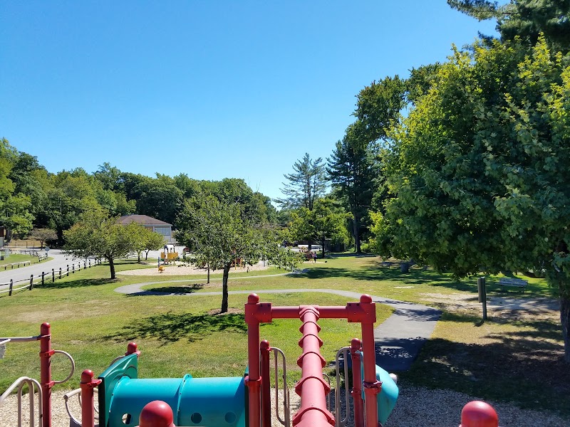 Leonard Park photo 1
