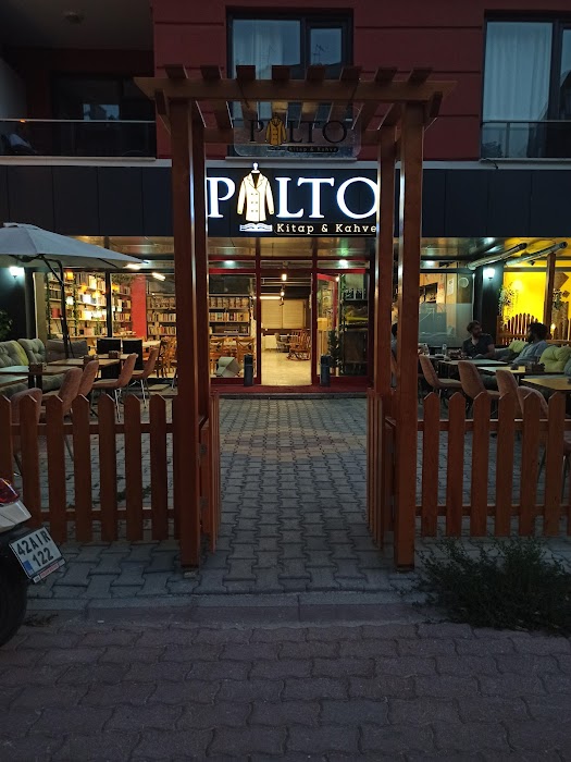 Palto Kitap & Kahve fotoğraf 1