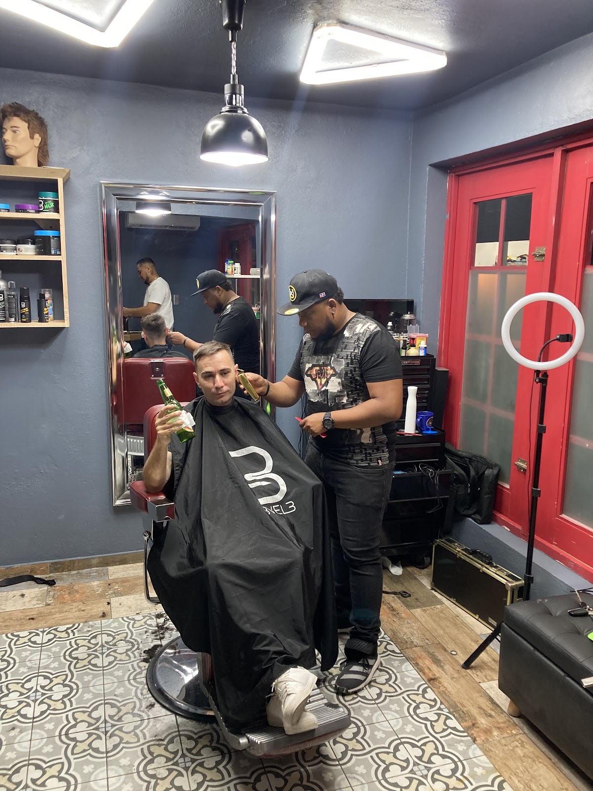 UTB Men’s Salon | Barber Suite Privada - Imagen 3