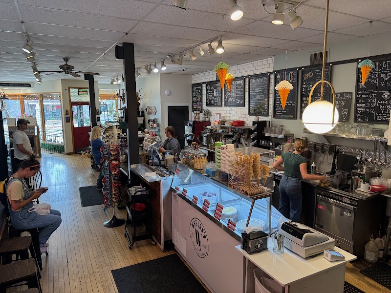 Whelan’s Coffee & Ice Cream photo 4