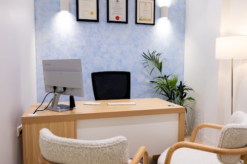 Follicle - Premium Hair Transplants logo