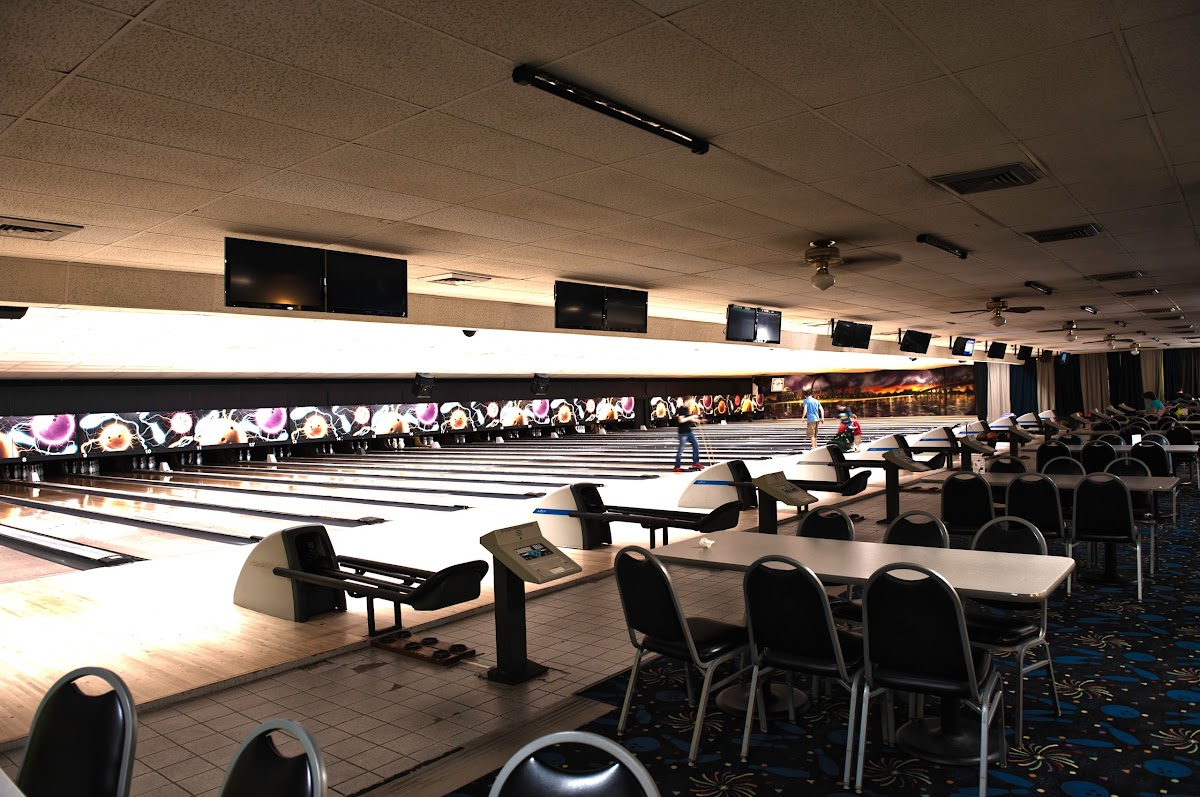 Airport Plaza Bowl photo 2