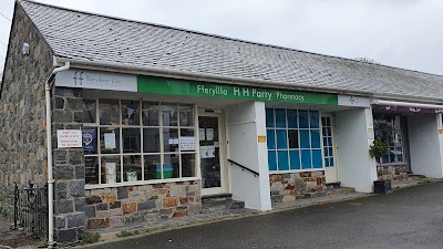 Fferyllfa H H Parry Pharmacy (Fferyllwyr Llyn CYF)