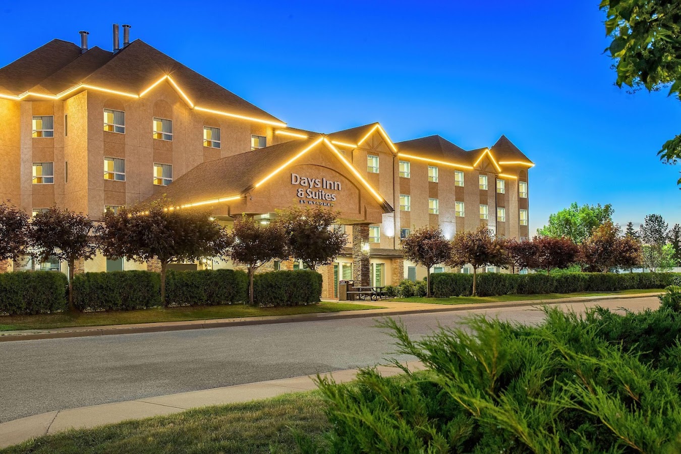 Days Inn & Suites by Wyndham West Edmonton