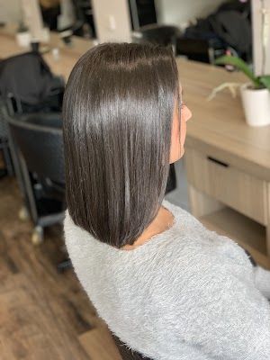 Indigo Cut and Colour photo 3