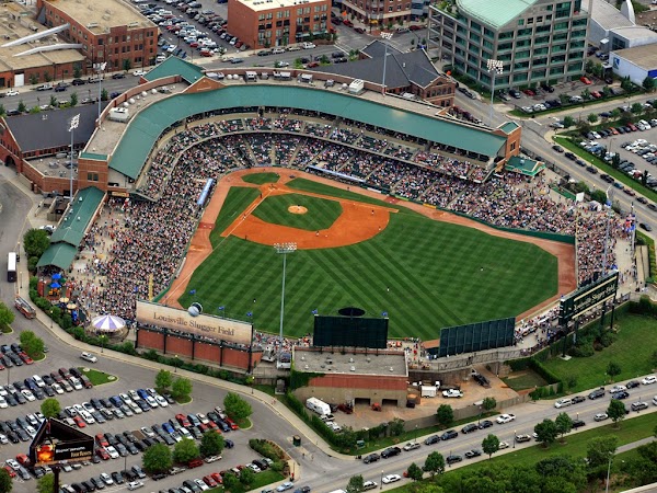 BATS THIRD BASE GRILL SEC 120 exterior