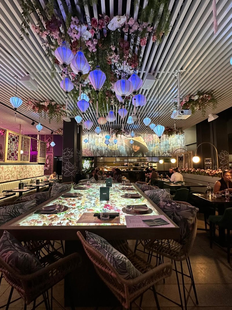 Namii Kitchen & Cocktails