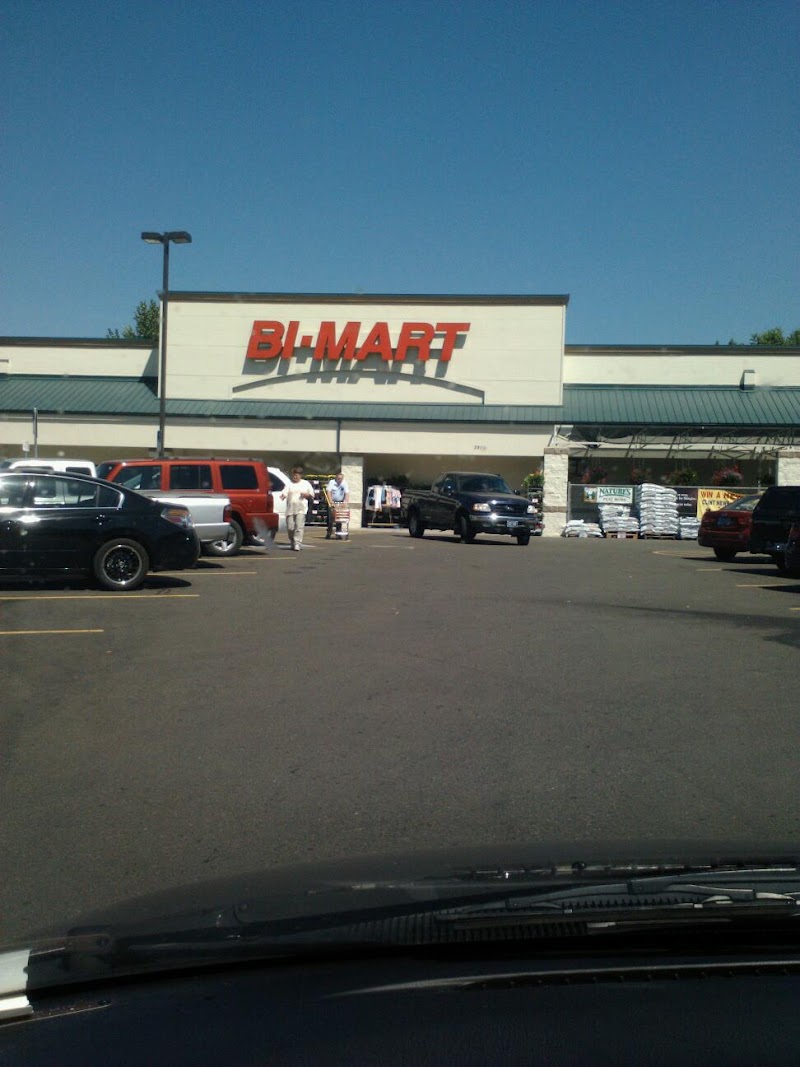 Bi-Mart #676 photo