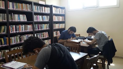 Remzi Oğuz Arık İlçe Halk Kütüphanesi - Kafe - Imamoglu