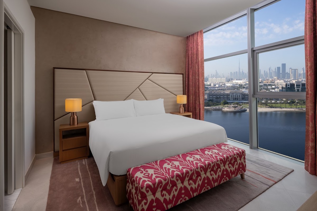 Hilton Dubai Creek Hotel & Residences 2