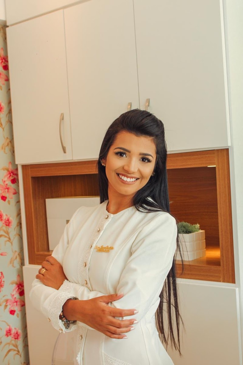 Dra. Joyce Portela - Dentista Ortodontia Aparelhos Infantis e Odontopediatria