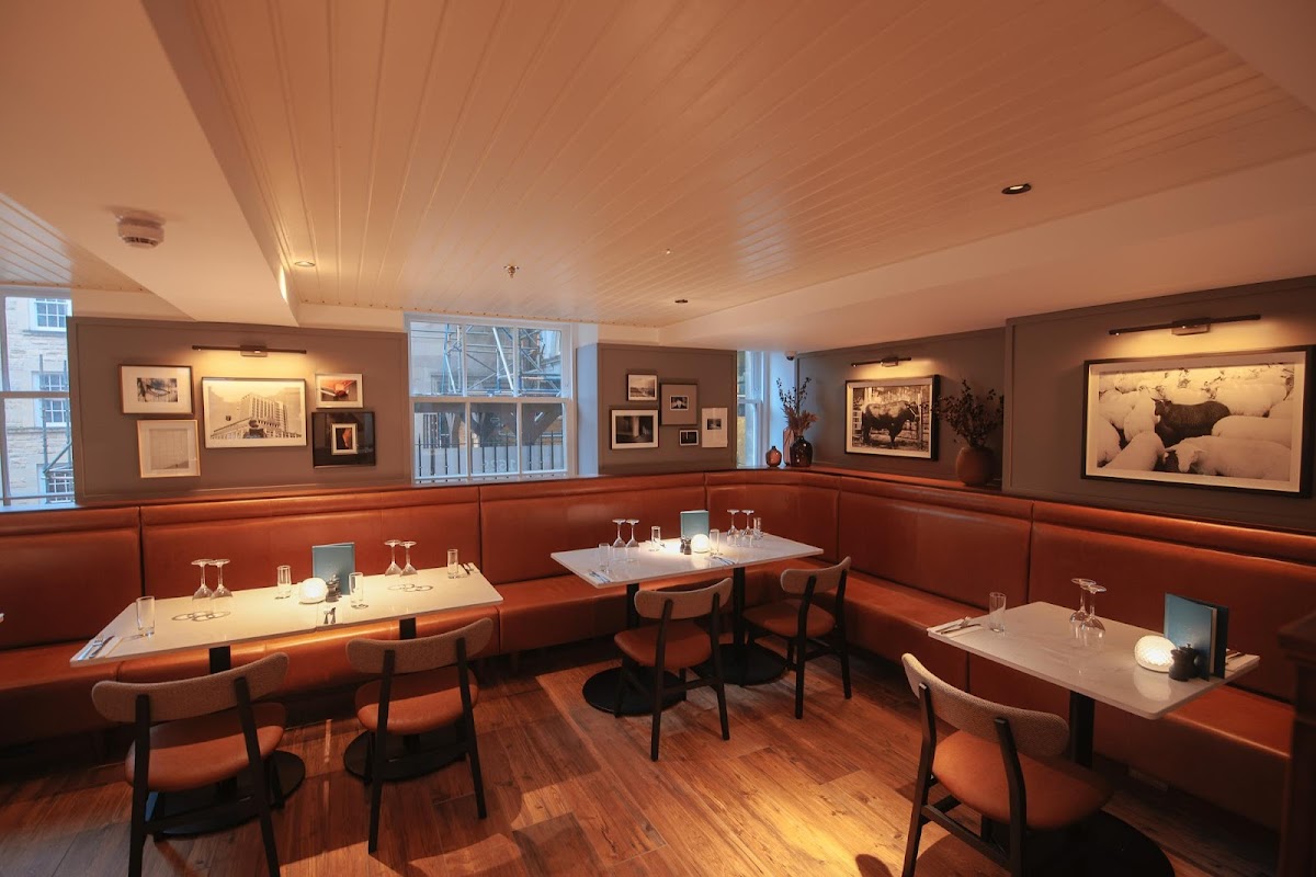 Luckenbooths in edinburgh