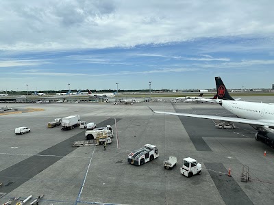 Air Canada Maple Leaf Lounge (Domestic) — Google photo 4