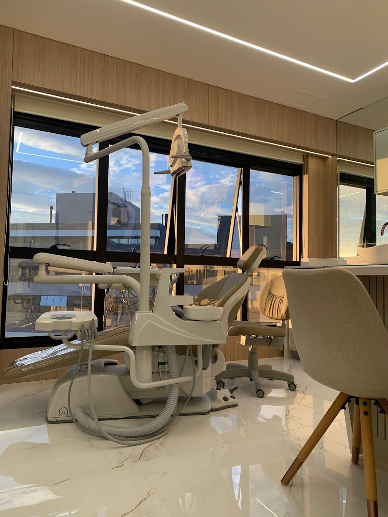 Dra. Daniela Conte - Dentista - Campeche, Florianópolis, SC - foto 2