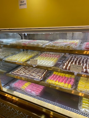 Rajwadi Thali Chaat & Sweets