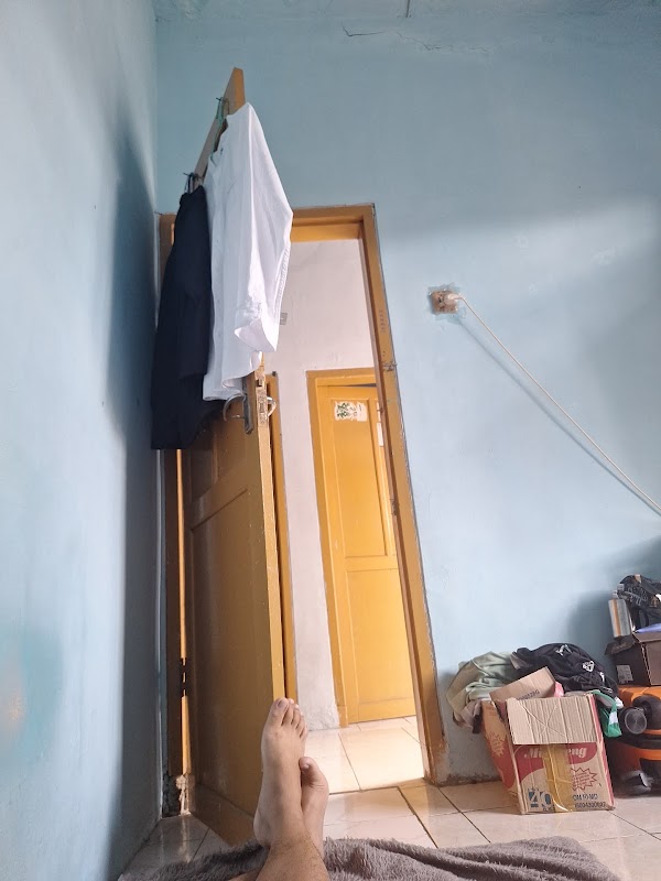 Kontrakan Pak Taji