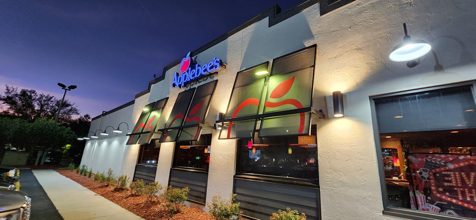 Applebee's Grill + Bar