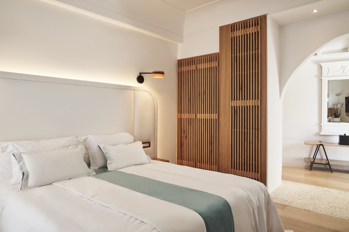 Katikies Santorini Gea House, dog-friendly hotel