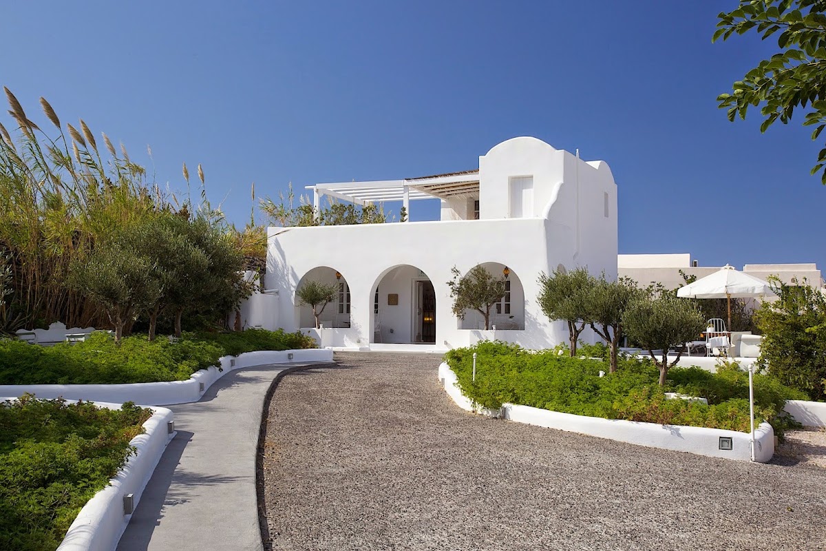 Katikies Santorini Gea House, dog-friendly hotel in Santorini