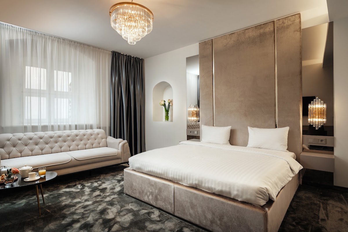 St Palace Hotel hero