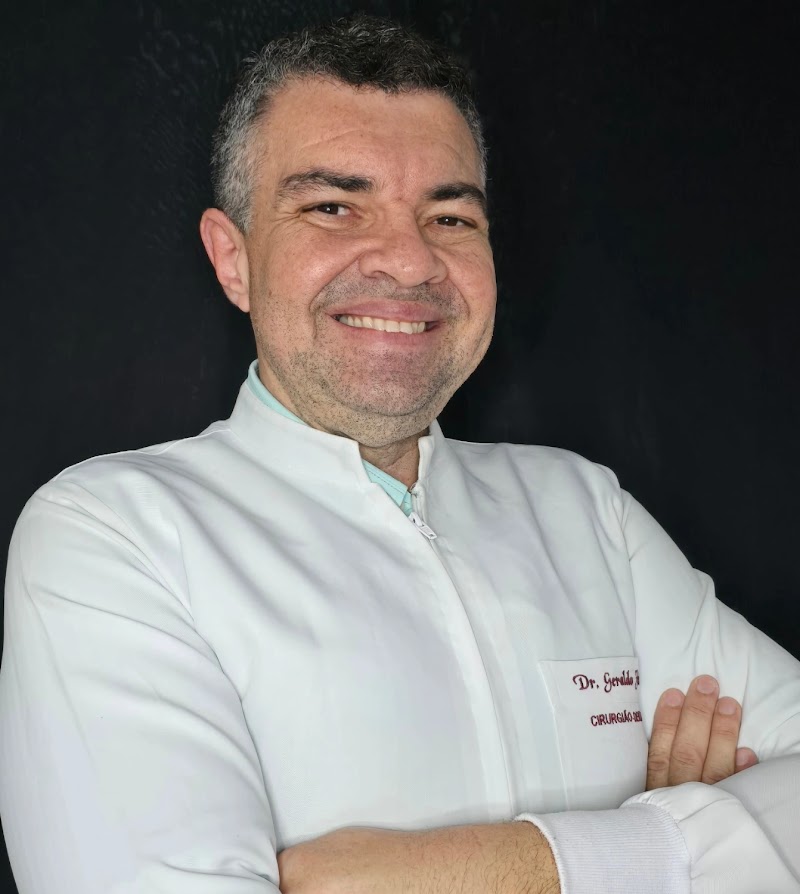 Dr. Geraldo Prisco | Implantes dentário | Extração | Clareamento - foto 1