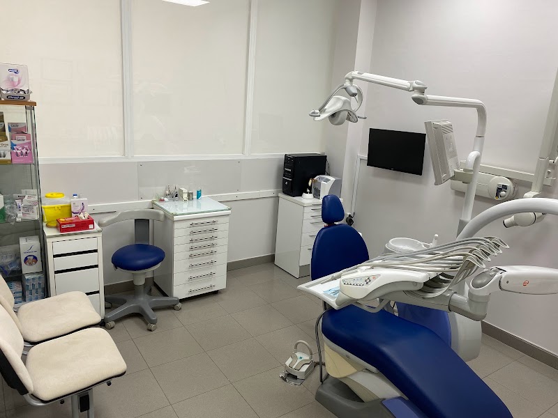 Dental Clinic Xxi Century. Podiatry And Fisioterapia