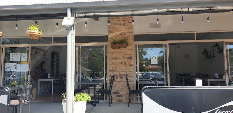 Peppermint Crescent Taiwanese and Japanese Restaurant