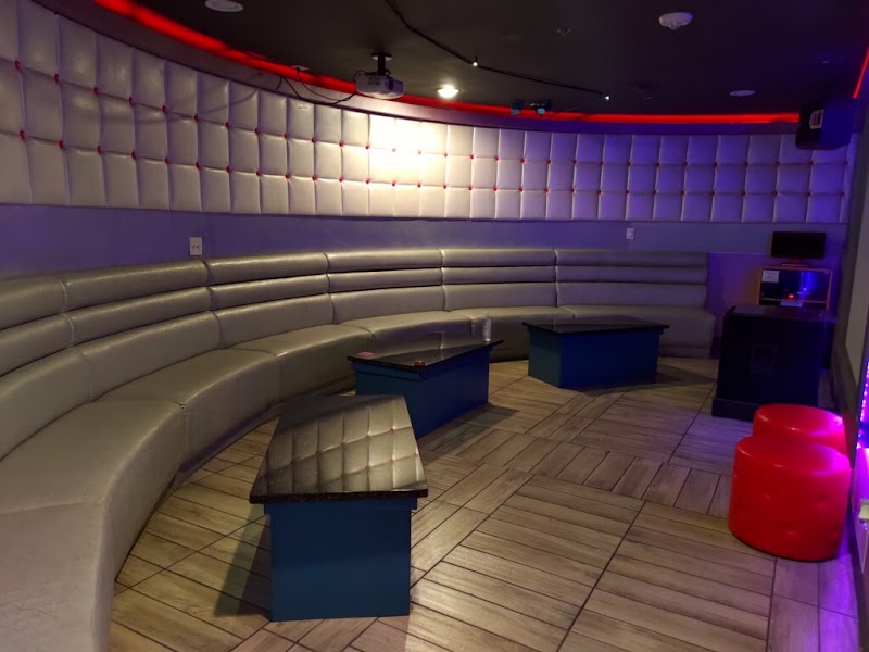 City Night KTV Karaoke Bar & Café photo 2