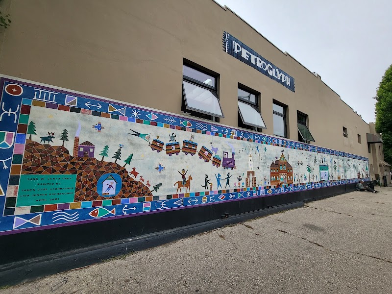 Petroglyph Ceramic Lounge