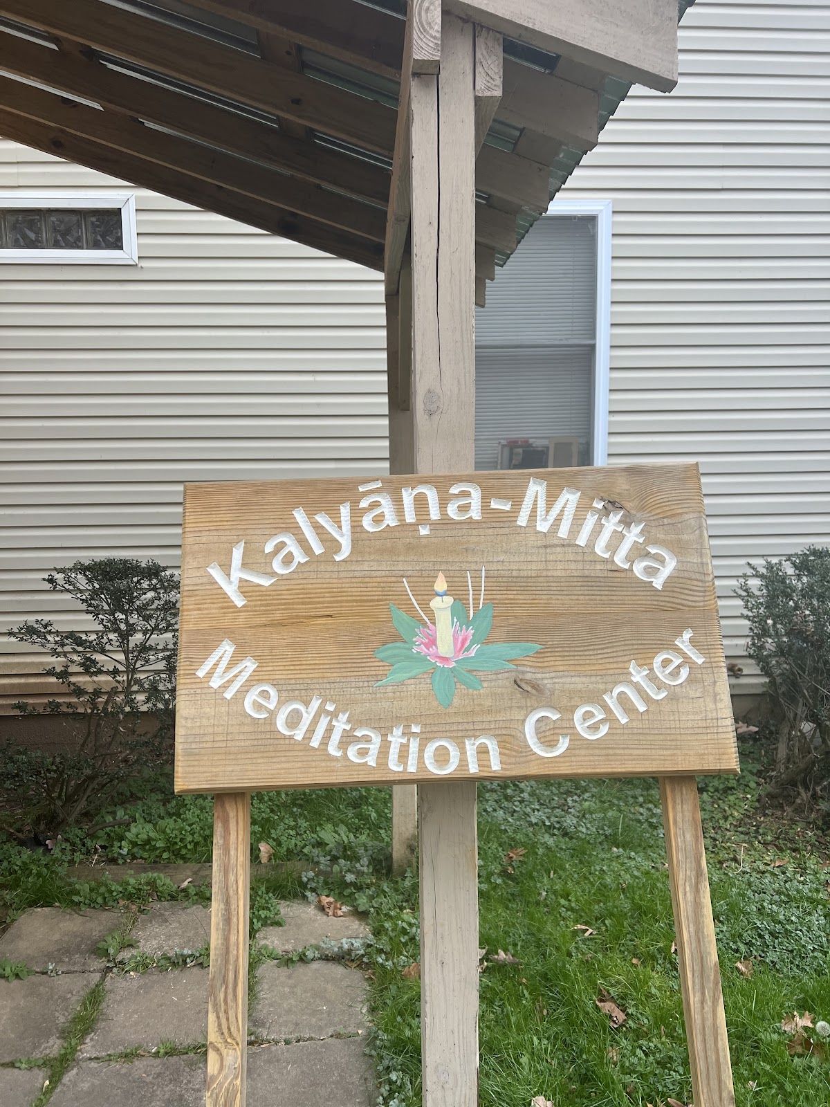 Kalyāṇa-Mitta Meditation Center — 3