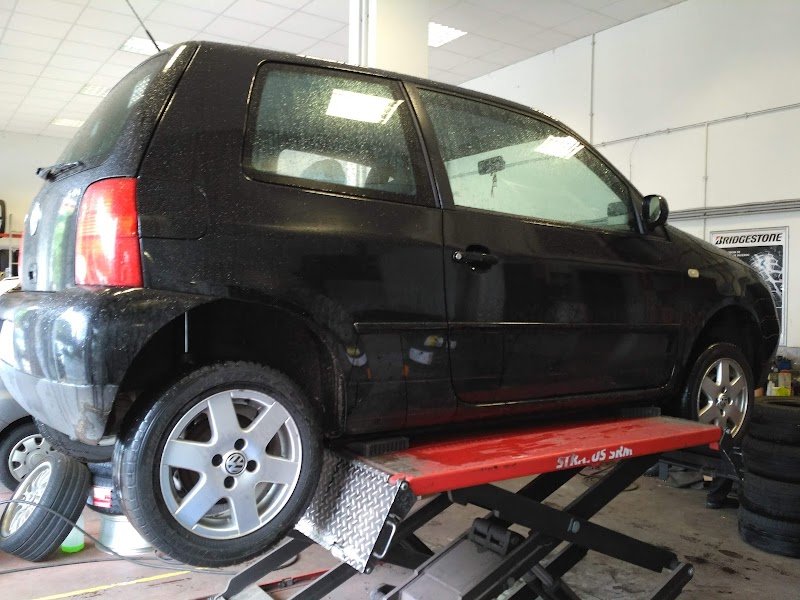 First Stop Palacios Total Car Viveiro photo 4