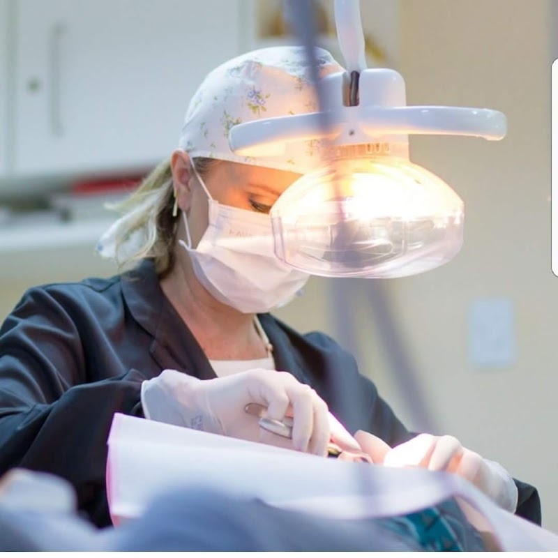 Drª Raquel Steinwandter - Dentista - foto 5