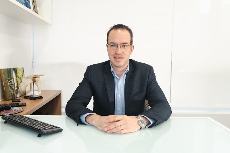 Dr Vitor Chadud-Ortopedia-Cirurgia de Ombro e Cotovelo - Fraturas