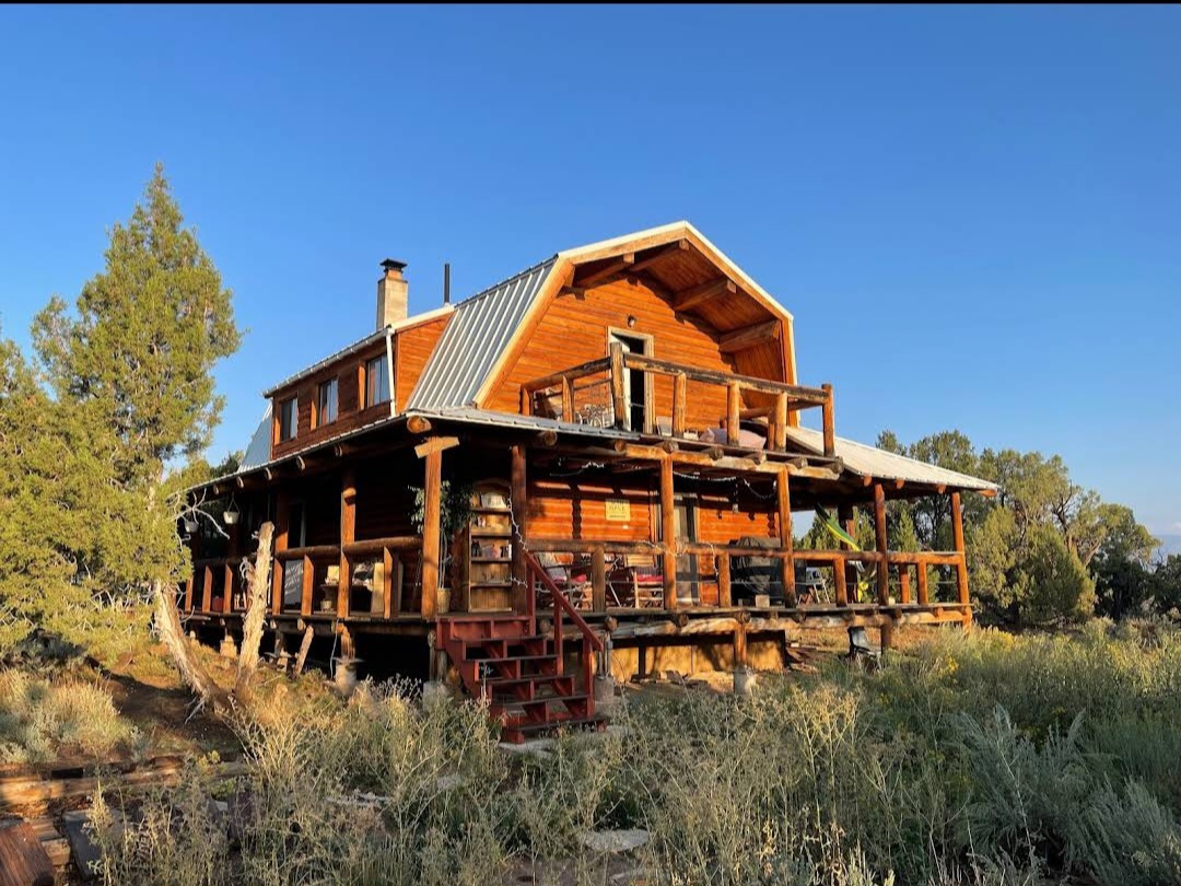 the Lost Horse Ranch, Fruitland, Utah.