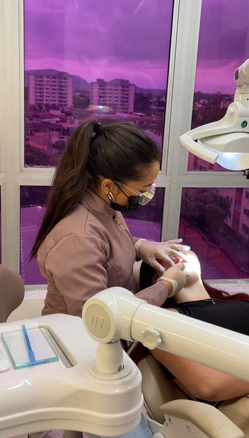 Dra. Gabriela Ferreira | Harmonização Facial em Campo Grande - foto 3