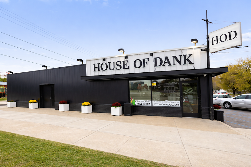 Video tour of House of Dank Recreational Cannabis - Lansing retail environment