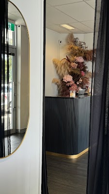 Isabella Sharp Beautician photo 3