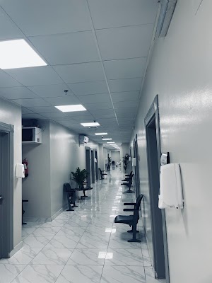 مركز عادل كير الطبي ( المستقبل سابقاً )