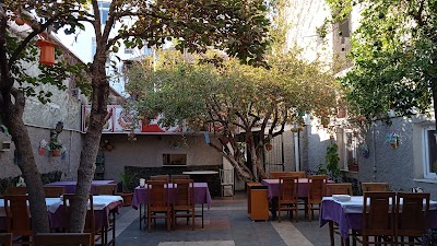 Yeşilova Kebap Ve Lahmacun Salonu Bahçe Keyfi - Restoran