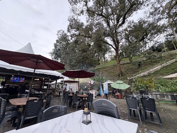 Pizza Bara Palimbayan, Sg Penchala