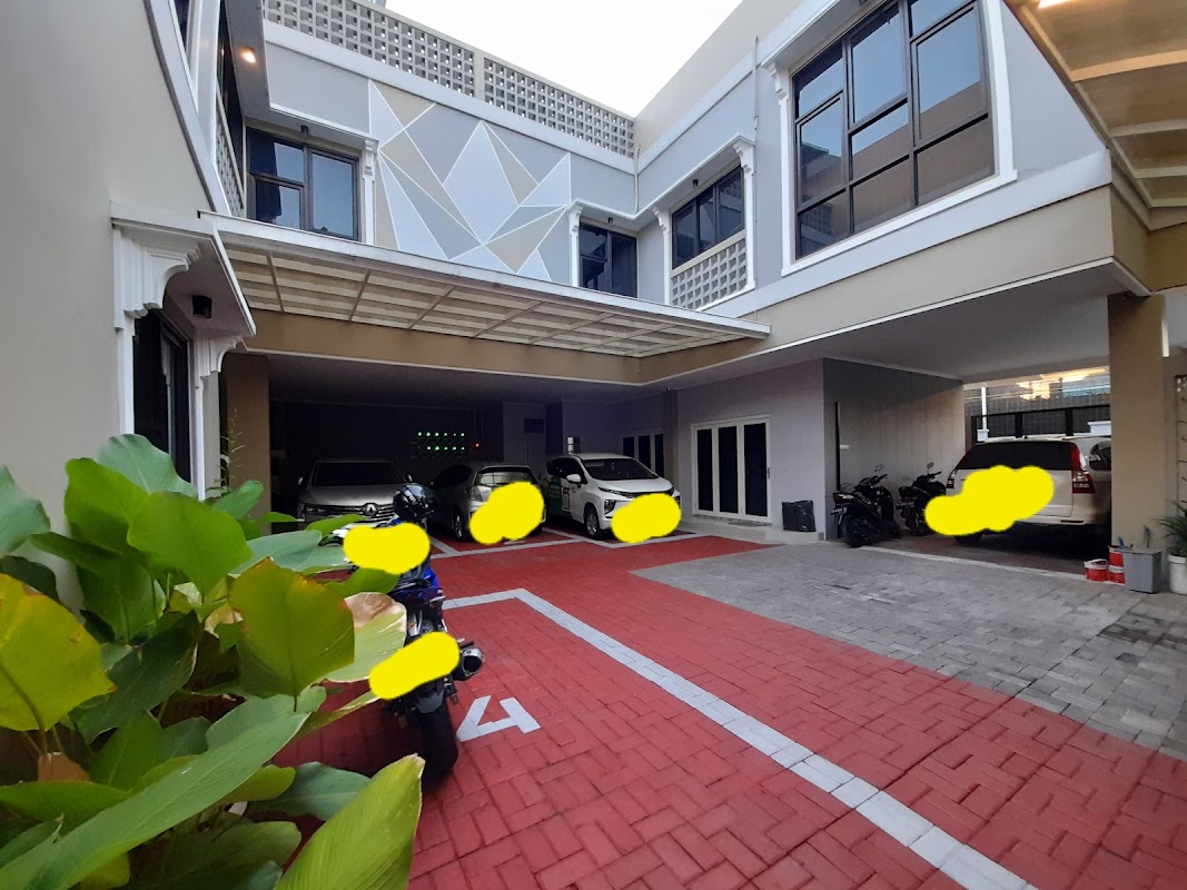 ALIKA SEMENRANTE KOST EKSKLUSIF & GUEST HOUSE