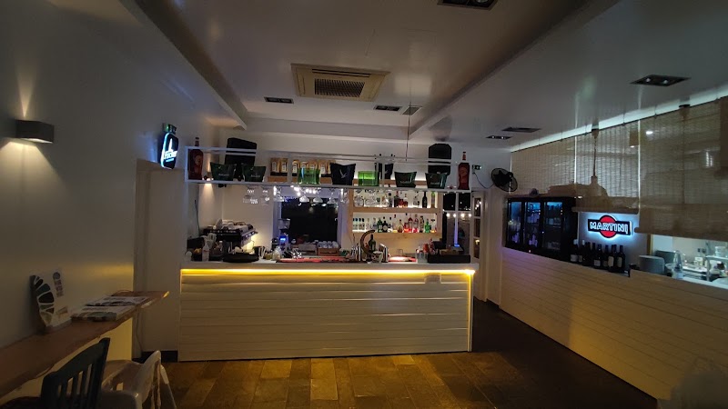 Kavouki Resto Bar Andros