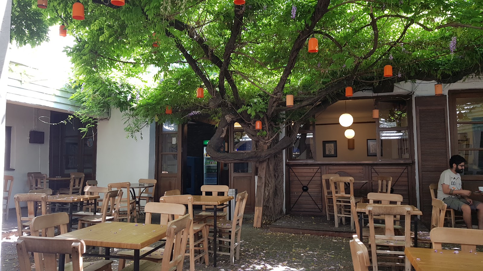 Yalı Hanı mekanı