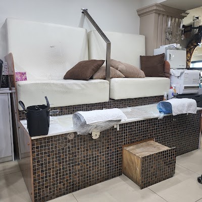 Samson & Delilah photo 3