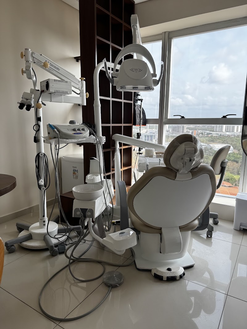 Profa. Dra. Liana Serra - Periodontia e Implantodontia - foto 3